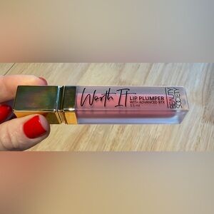 Beauty Society – “Worth It” Lip Plumper (Advanced BTX) – Shade: Doll